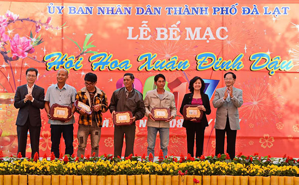 Bế mạc Hội Hoa xuân năm 2017