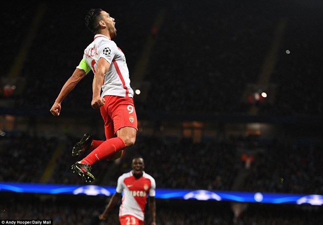Cận cảnh &quot;cơn mưa bàn thắng&quot; ở cuộc chiến Man City - Monaco