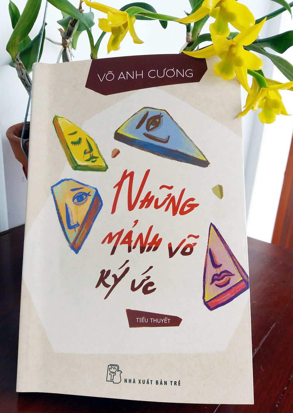 Đất và người qua tiểu thuyết &quot;Những mảnh vỡ ký ức&quot;
