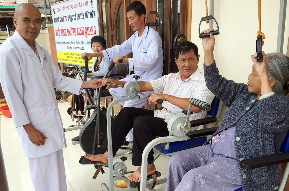 Tuệ Tĩnh Đường Linh Quang gieo duyên lành cho người bệnh