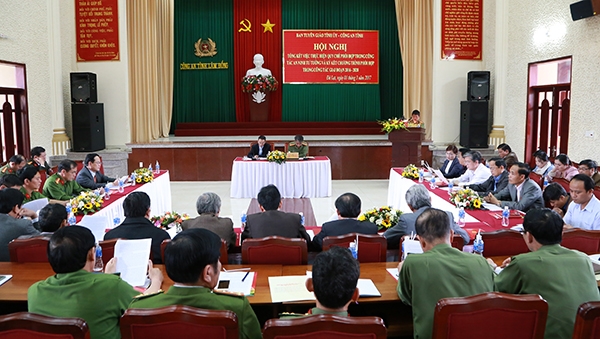 Ban Tuyên giáo - Công an tỉnh ký kết phối hợp công tác an ninh tư tưởng giai đoạn 2016 - 2020