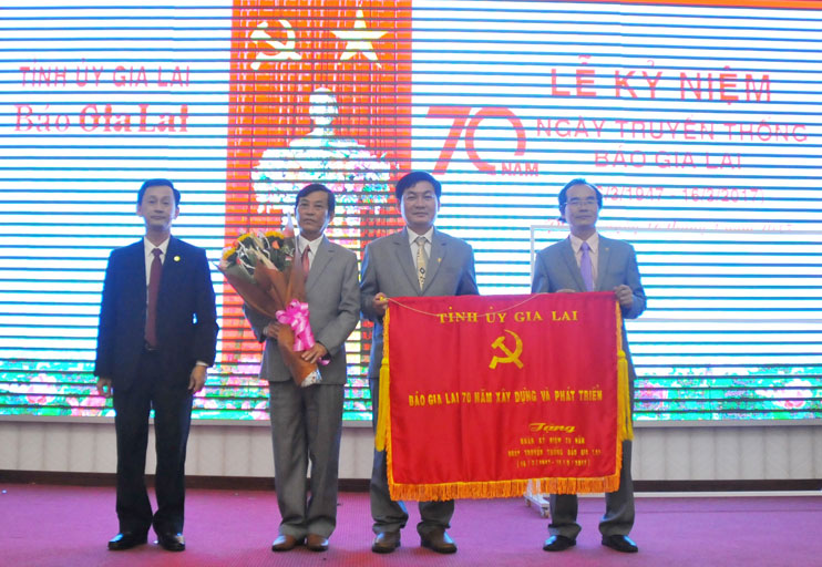 Báo Gia Lai: Tổ chức lễ kỷ niệm 70 năm Ngày truyền thống
