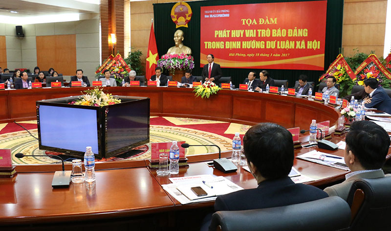 Phát huy vai trò báo Đảng trong định hướng dư luận xã hội
