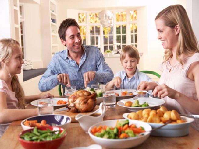 5 việc nguy hiểm tuyệt đối không nên làm sau bữa ăn