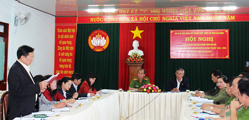 Đẩy mạnh phong trào Toàn dân bảo vệ ANTQ trong tình hình mới