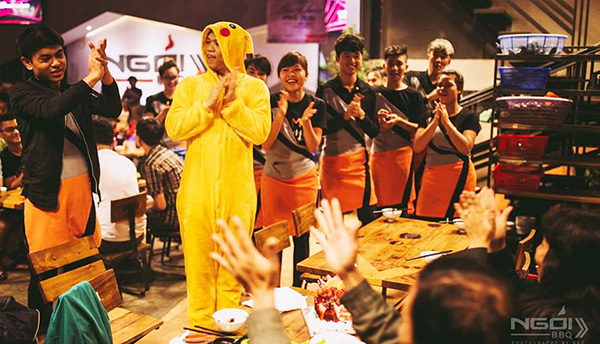 Tìm hạnh phúc qua nụ cười