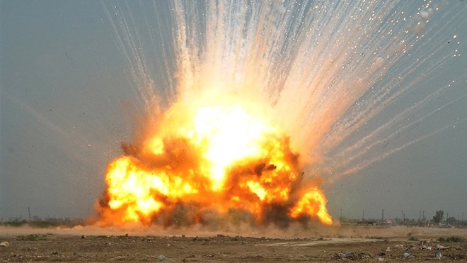&quot;Mỹ ném bom GBU-43 xuống Afghanistan để cảnh báo Triều Tiên&quot;