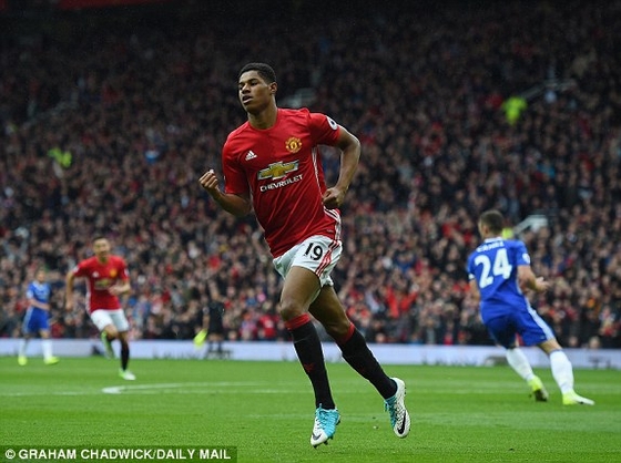 Man Utd 2-0 Chelsea: Bóp nghẹt đối thủ!