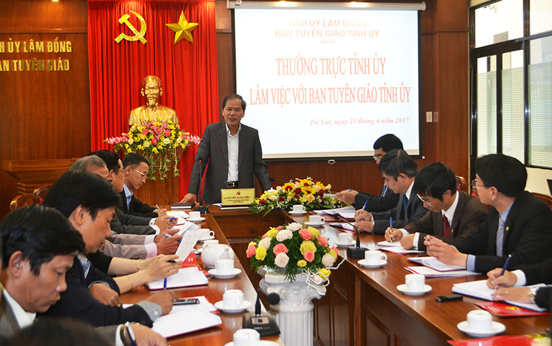 Bí thư Tỉnh ủy làm việc với Ban Tuyên giáo và Ban Dân vận Tỉnh ủy