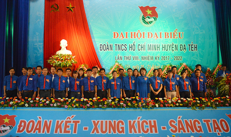 Ban Chấp hành Huyện Đoàn Đạ Tẻh khóa mới ra mắt hội nghị