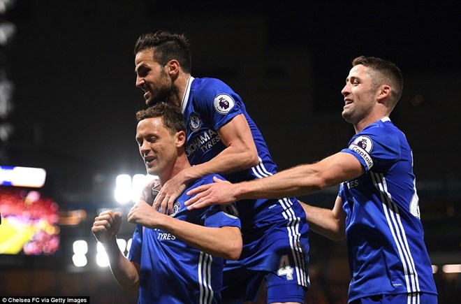 Đẩy Boro xuống hạng, Chelsea chỉ cách chức vô địch đúng 1 trận