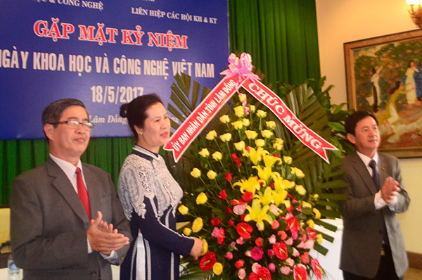 Khoa học và công nghệ là động lực thúc đẩy phát triển kinh tế - xã hội