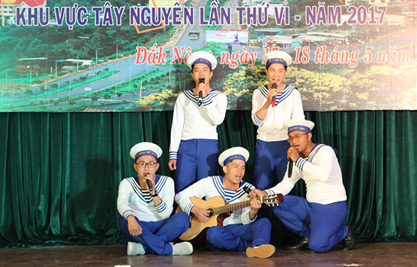 22 tiết mục tham gia Liên hoan Tiếng hát Người làm báo khu vực Tây Nguyên lần thứ VI
