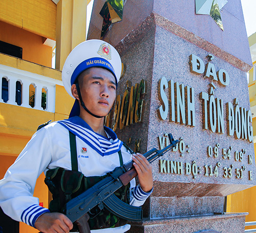 Tổ quốc nhìn từ biển