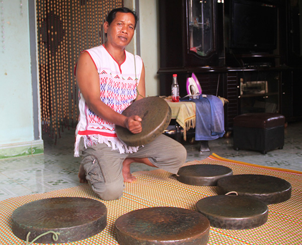 Người giữ hồn cồng chiêng ngân mãi
