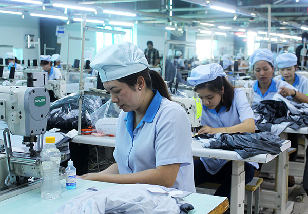 Phát huy vai trò nữ công nhân - viên chức - lao động trong thời kỳ mới