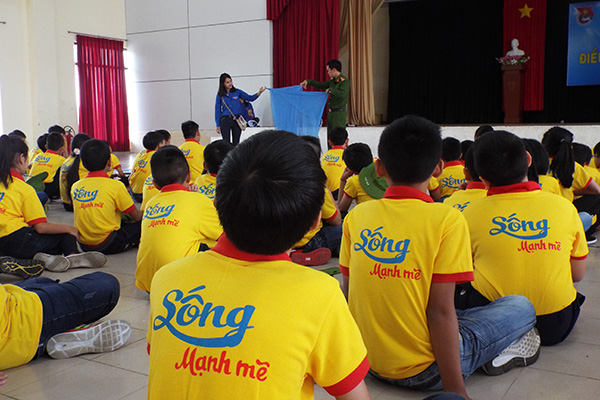 Giáo dục kỹ năng "Sống mạnh mẽ" cho thiếu nhi