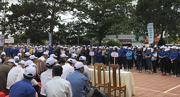 Lễ mít tinh hưởng ứng Ngày Môi trường thế giới