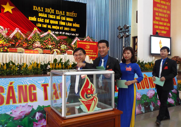 Bỏ phiếu bầu ban chấp hành nhiệm kỳ mới