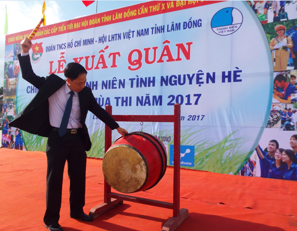 Xuất quân chiến dịch thanh niên tình nguyện hè và tiếp sức mùa thi
