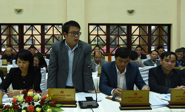 Các lãnh đạo tỉnh tham gia buổi đối thoại với doanh nghiệp