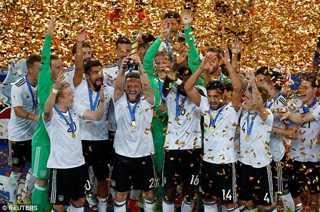 Đánh bại Chile, Đức lần đầu tiên lên ngôi Confederations Cup