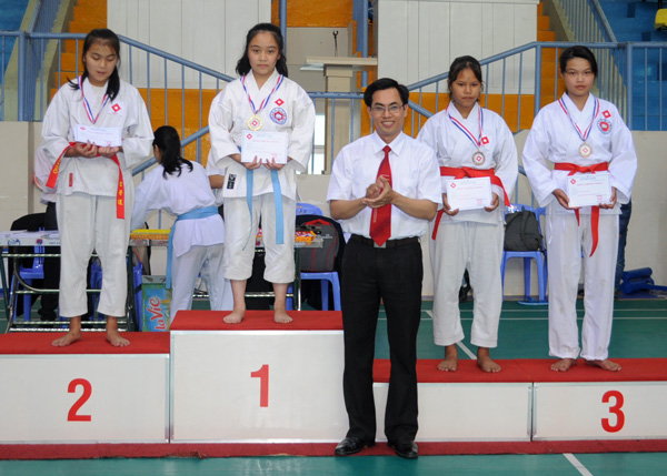 Gần 200 võ sĩ tham gia giải Nghĩa Dũng Karatedo lần thứ I