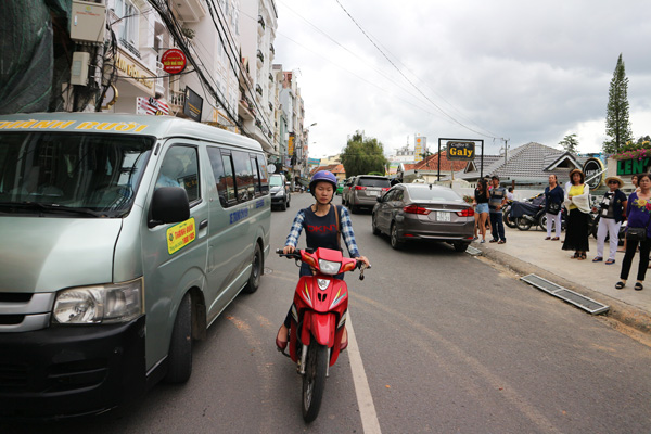 "Hè" thông nhưng đường chưa "thoáng"