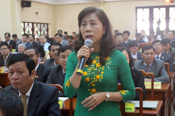 Đại biểu HĐND tỉnh chất vấn tại kỳ họp