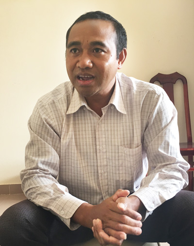 Tiến sĩ của buôn làng K'Ho