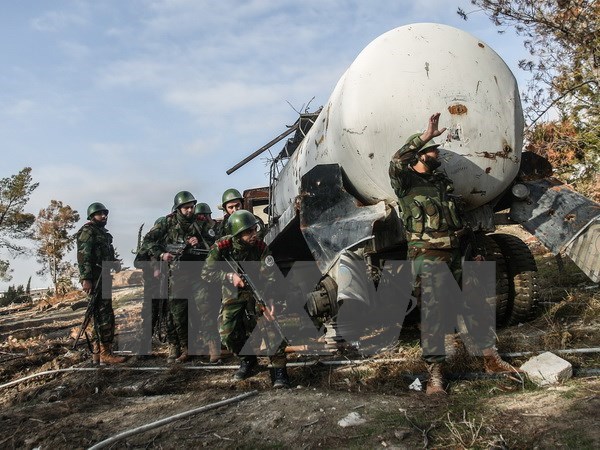 Quân đội Syria cùng Hezbollah đánh bại Mặt trận Al-Nusra tại biên giới