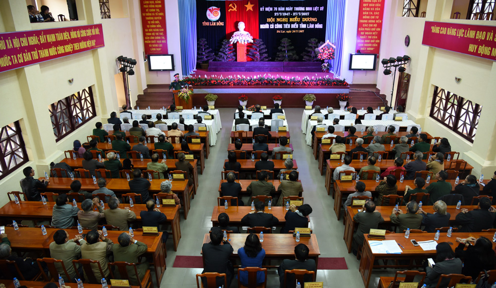Toàn cảnh hội nghị