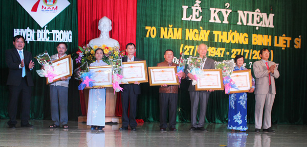 Đức Trọng tổ chức lễ kỷ niệm ngày Thương binh - Liệt sĩ