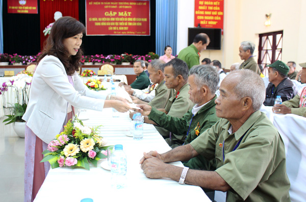 Tri ân người đồng bào dân tộc thiểu số có công với cách mạng