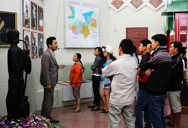 Trên 38 ngàn lượt khách tham quan Bảo tàng