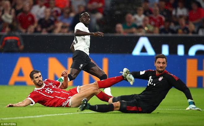 Bayern thảm bại trước Liverpool ngay tại thánh địa Allianz Arena