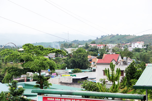 Xã nghèo phấn đấu đạt chuẩn nông thôn mới