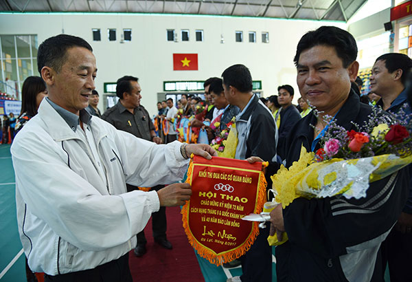 Gần 200 VĐV tham gia Hội thao Khối thi đua các cơ quan Đảng