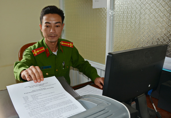 Người công an được bà con K'ho tin yêu