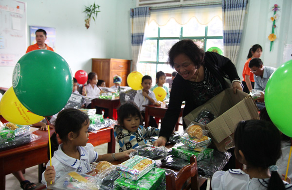 Trẻ em và an toàn giao thông, nguồn nước sạch, hành trình tiếp sức đến trường