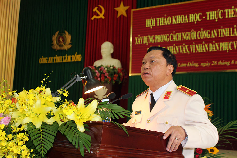 "Xây dựng phong cách người Công an tỉnh Lâm Đồng bản lĩnh, nhân văn, vì nhân dân phục vụ"