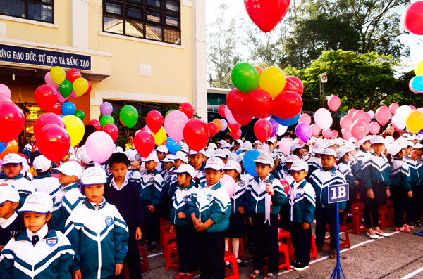 Tưng bừng khai giảng năm học 2017 - 2018