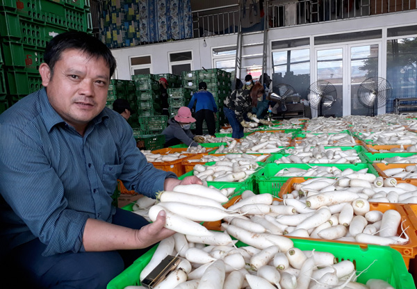 Từ làm thuê trở thành nhà tỷ phú