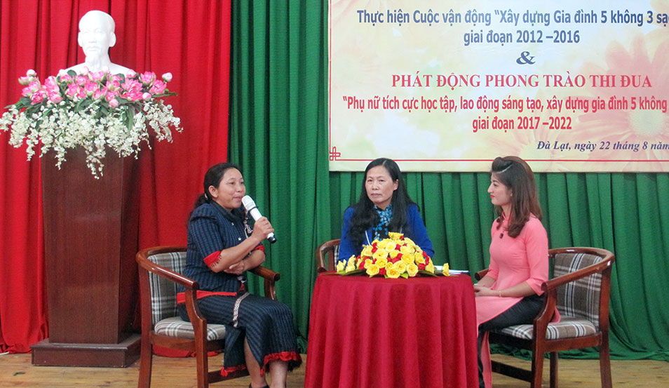 Xây dựng gia đình 8 tiêu chí ở thành phố hoa
