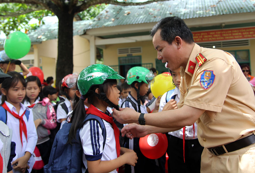 Tăng cường tuyên truyền ATGT cho học sinh, sinh viên