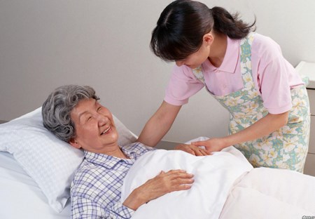 Những sai lầm cơ bản về dinh dưỡng khi chăm sóc người ốm