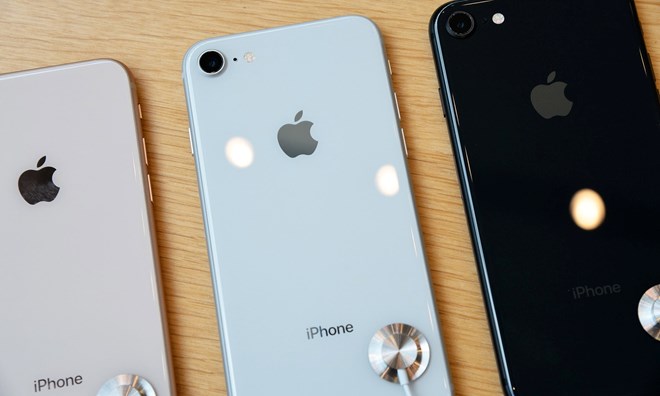Chi phí thay mặt kính phía sau của iPhone 8 đắt hơn nhiều màn hình