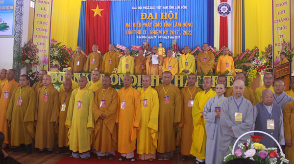 Các vị ủy viên Ban trị sự GHPG tỉnh khóa IX, nhiệm kỳ 2017 – 2022 ra mắt đại hội