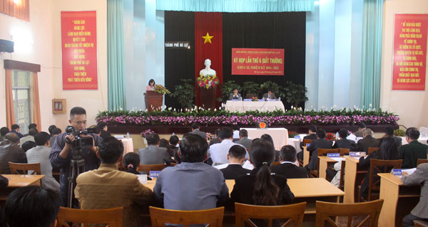 Ông Nguyễn Văn Sơn được bầu giữ chức danh Phó Chủ tịch UBND thành phố