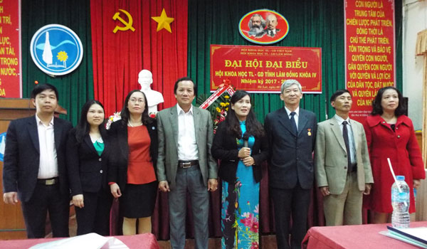 Củng cố tổ chức hội vững mạnh, ứng dụng khoa học tâm lý – giáo dục vào thực tiễn